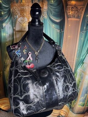 Vintage Black COACH Top Stitch Leather Shoulder Bag EUC
